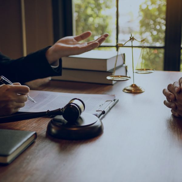 ¿Qué incluye nuestro servicio de litigio estratégico? - Resolución alternativa de disputas